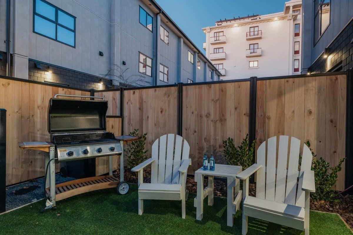 Casino Luxury Suite City Centre - Sleeps 5 Christchurch Bagian luar foto