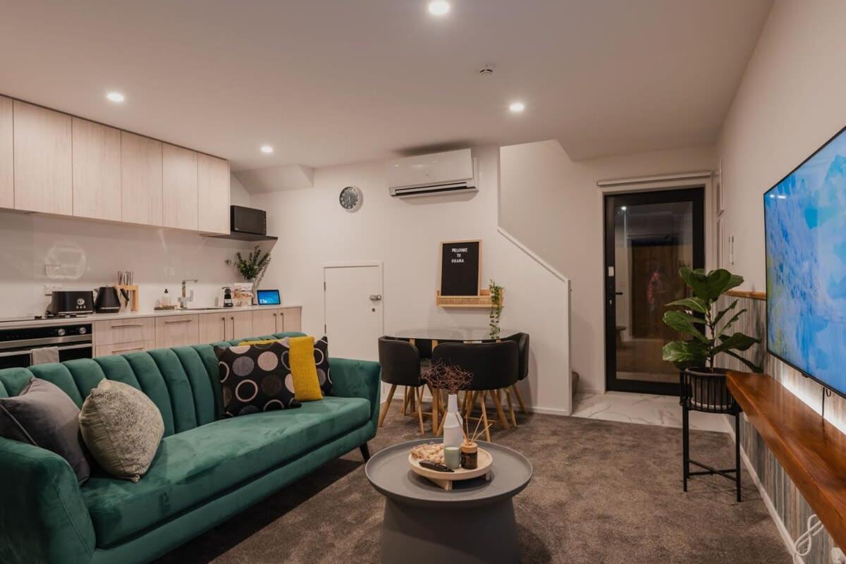 Casino Luxury Suite City Centre - Sleeps 5 Christchurch Bagian luar foto